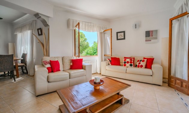 Resale - Villa -
Orihuela Costa - Cabo Roig