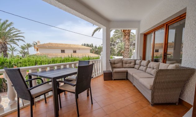 Resale - Villa -
Orihuela Costa - Cabo Roig