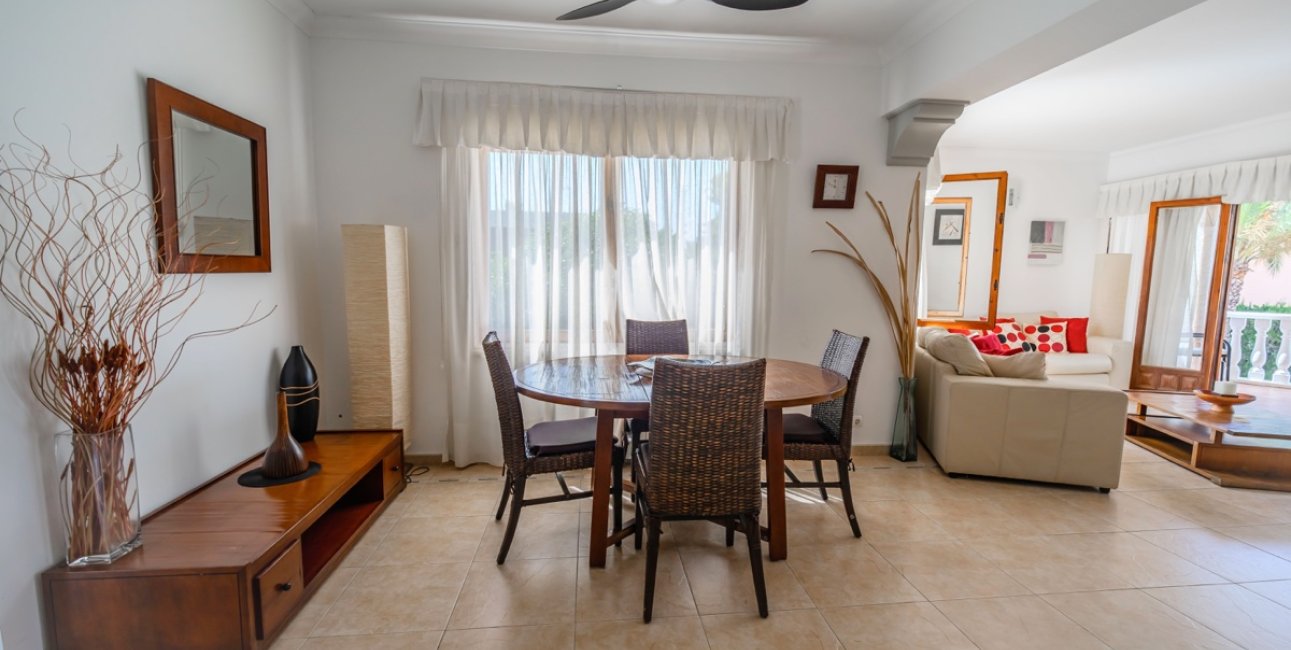 Resale - Villa -
Orihuela Costa - Cabo Roig