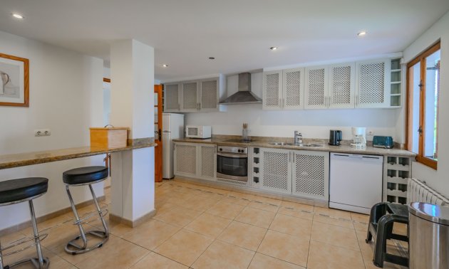 Resale - Villa -
Orihuela Costa - Cabo Roig