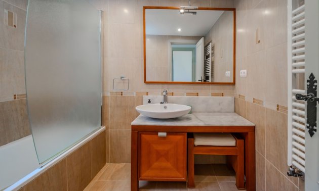 Resale - Villa -
Orihuela Costa - Cabo Roig