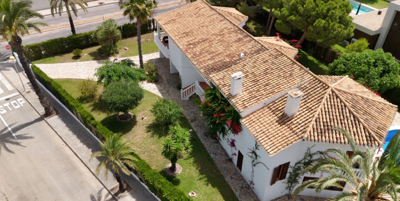 Resale - Villa -
Orihuela Costa - Cabo Roig
