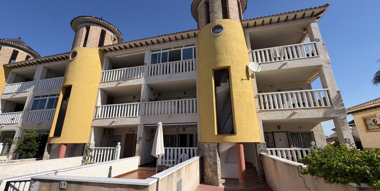 Resale - Apartment / flat -
Orihuela Costa - Villamartin