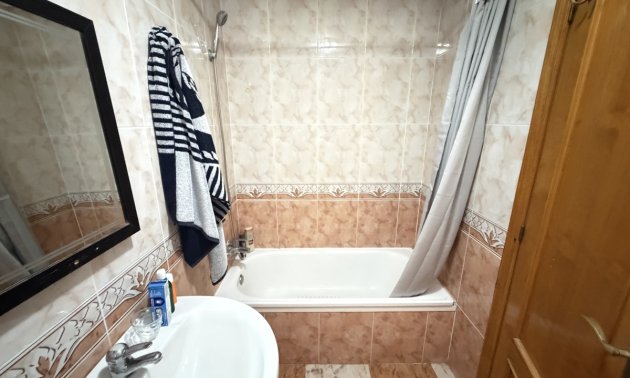 Resale - Apartment / flat -
Orihuela Costa - Villamartin