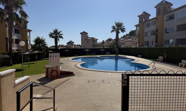 Resale - Apartment / flat -
Orihuela Costa - Villamartin