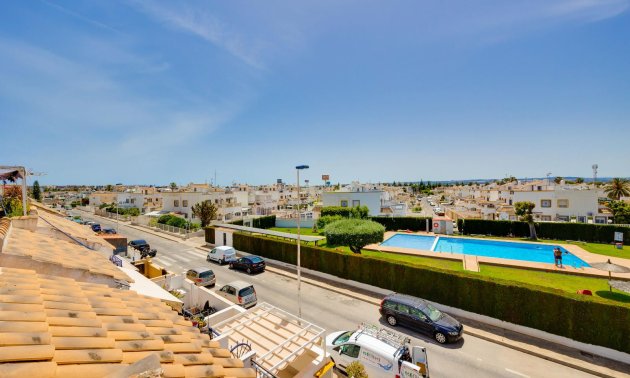 Resale - Bungalow -
Torrevieja - Carrefour