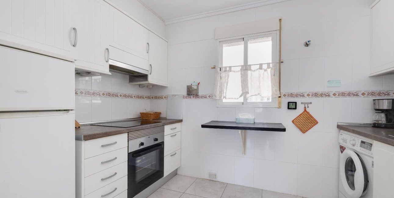 Resale - Bungalow -
Torrevieja - Carrefour