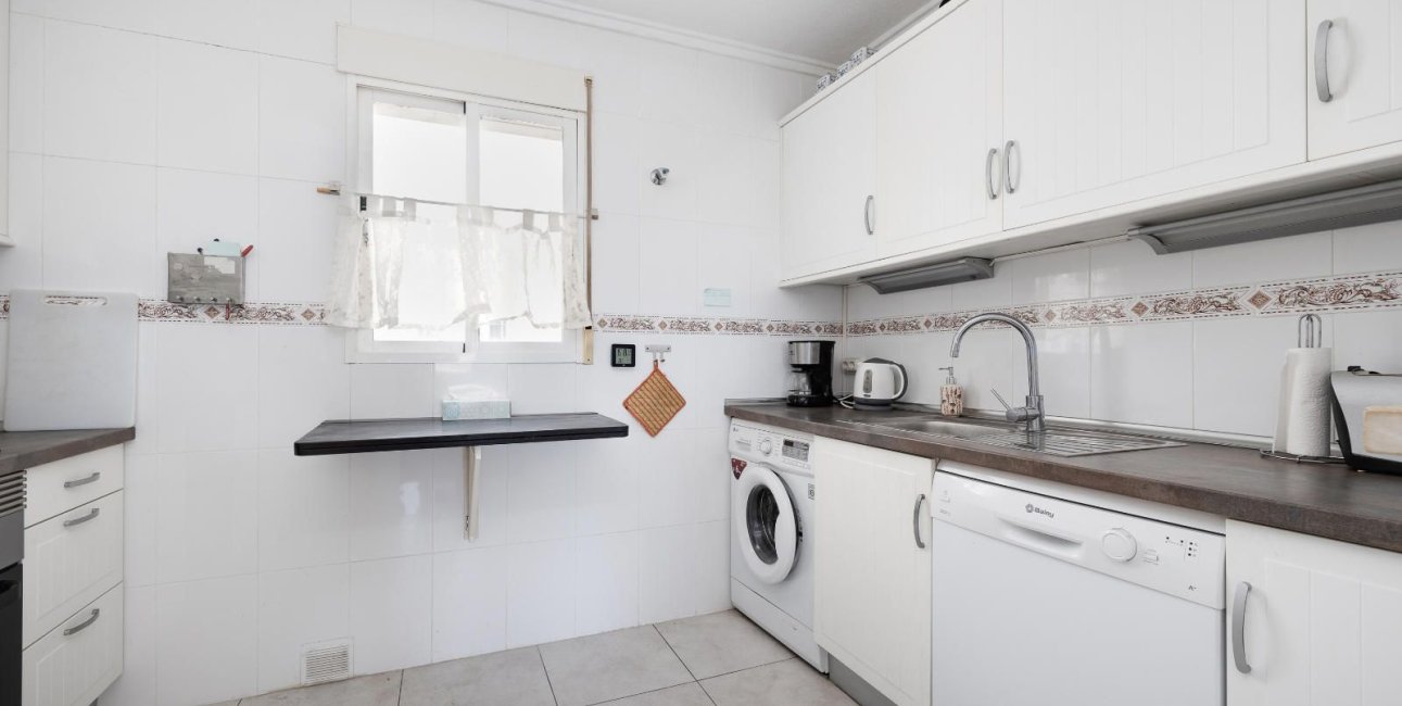 Resale - Bungalow -
Torrevieja - Carrefour