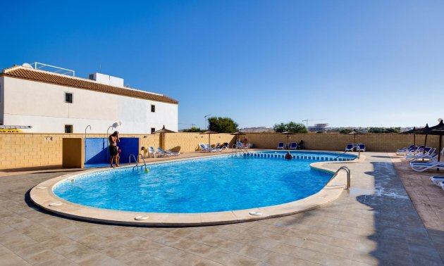 Resale - Bungalow -
Torrevieja - Carrefour