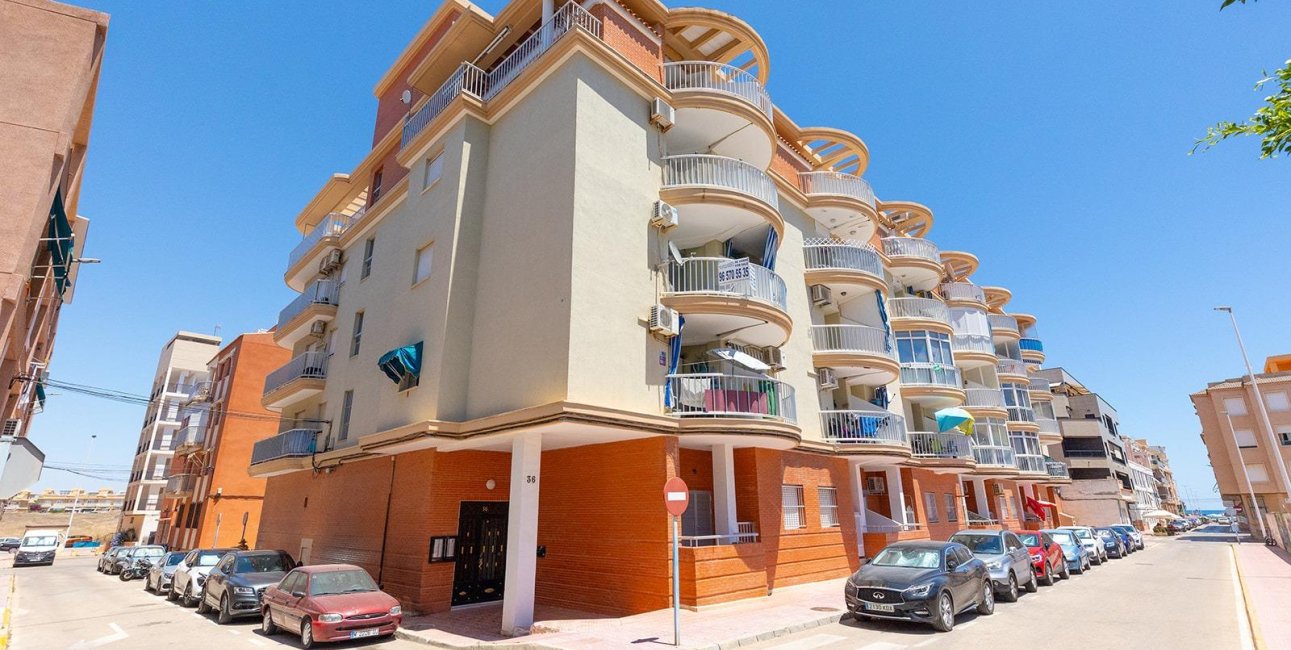 Reventa - Apartamento / piso -
Torrevieja - La Mata