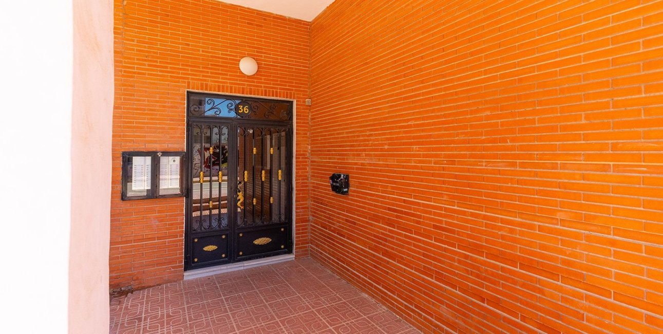 Reventa - Apartamento / piso -
Torrevieja - La Mata