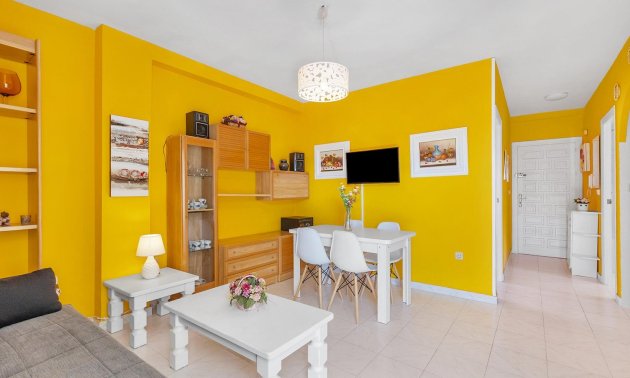 Reventa - Apartamento / piso -
Torrevieja - La Mata