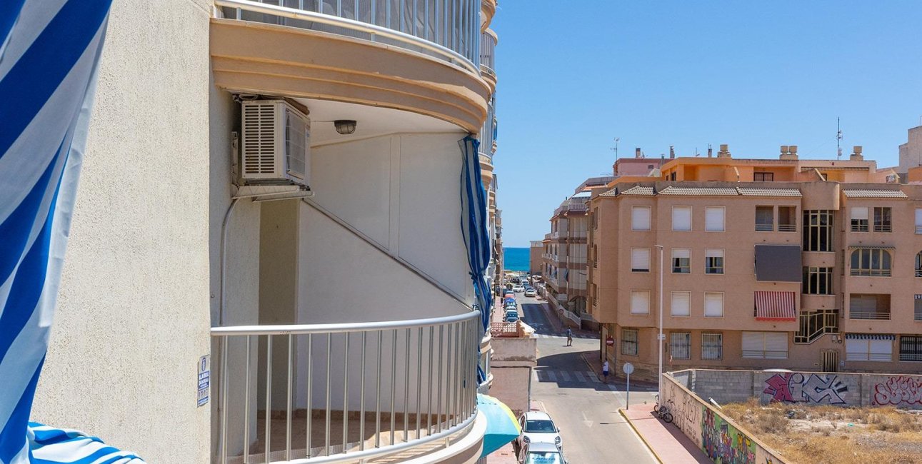 Reventa - Apartamento / piso -
Torrevieja - La Mata
