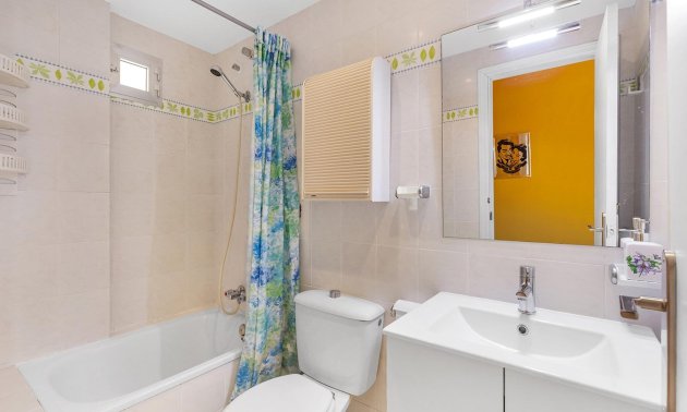 Reventa - Apartamento / piso -
Torrevieja - La Mata