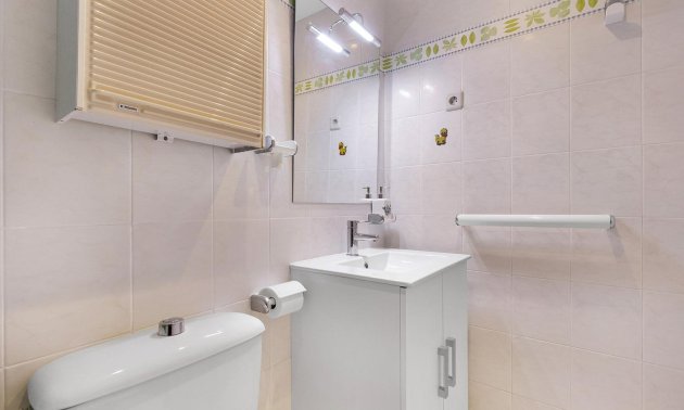 Reventa - Apartamento / piso -
Torrevieja - La Mata
