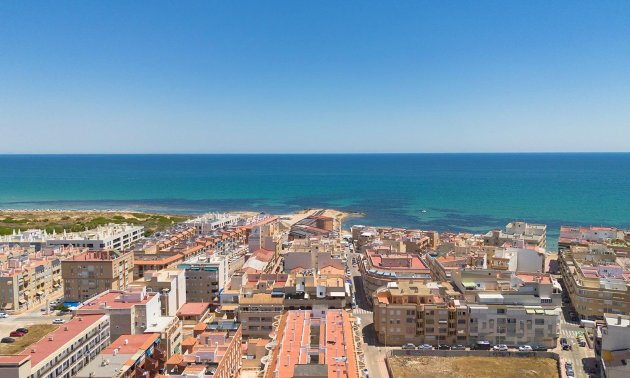 Reventa - Apartamento / piso -
Torrevieja - La Mata
