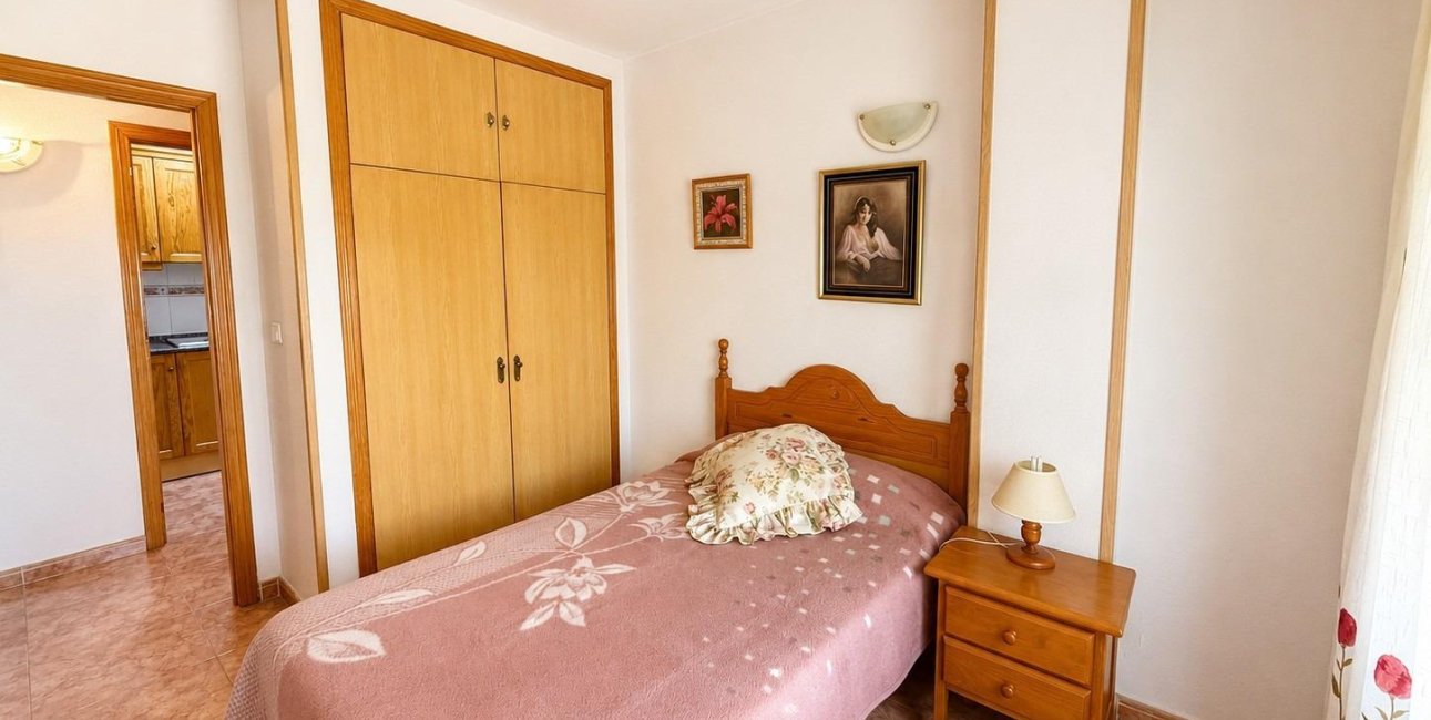 Resale - Apartment / flat -
Torrevieja - Estacion de autobuses