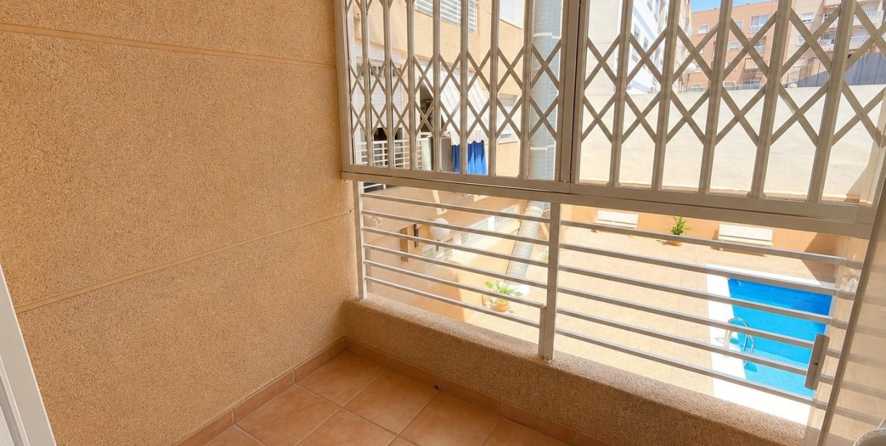 Resale - Apartment / flat -
Torrevieja - Estacion de autobuses