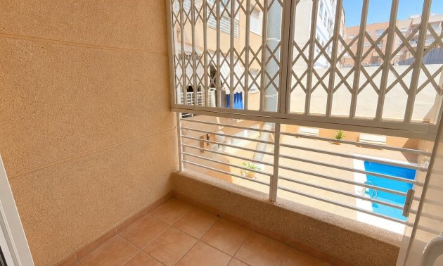 Resale - Apartment / flat -
Torrevieja - Estacion de autobuses