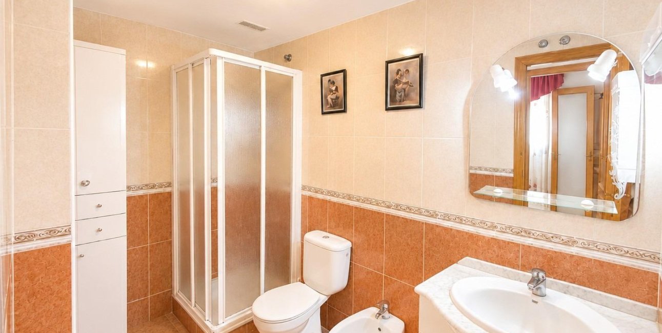 Resale - Apartment / flat -
Torrevieja - Estacion de autobuses