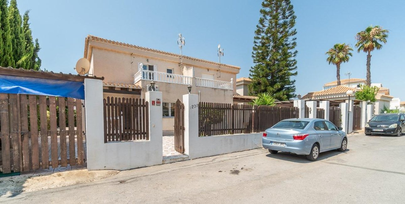Resale - Townhouse -
Orihuela Costa - Playa Flamenca