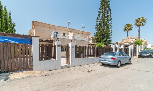 Resale - Townhouse -
Orihuela Costa - Playa Flamenca