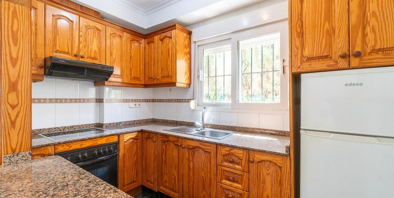 Resale - Townhouse -
Orihuela Costa - Playa Flamenca