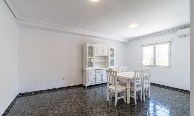 Resale - Townhouse -
Orihuela Costa - Playa Flamenca