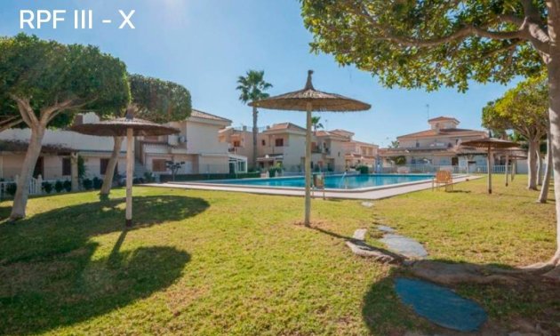 Resale - Townhouse -
Orihuela Costa - Playa Flamenca