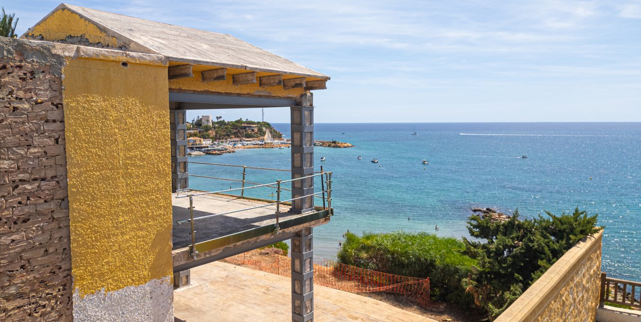 Resale - Villa -
Orihuela Costa - Cabo Roig