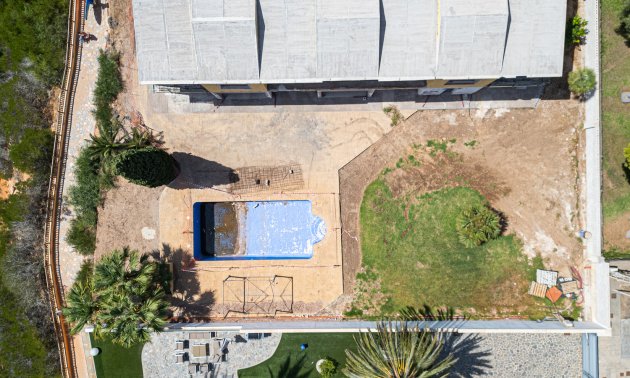 Resale - Villa -
Orihuela Costa - Cabo Roig