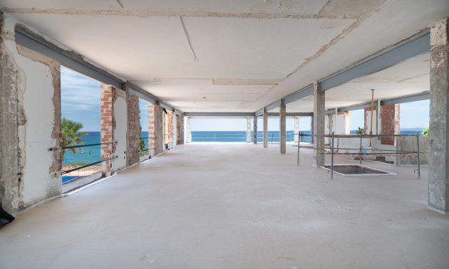 Resale - Villa -
Orihuela Costa - Cabo Roig