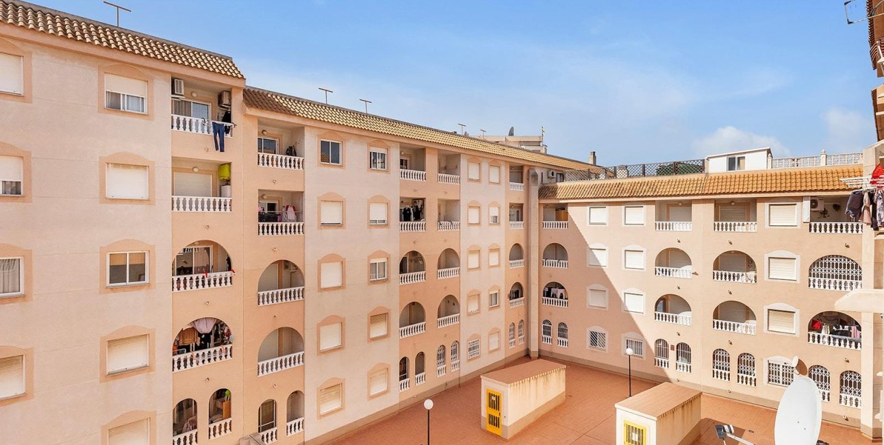 Resale - Apartment / flat -
Torrevieja - Estacion de autobuses