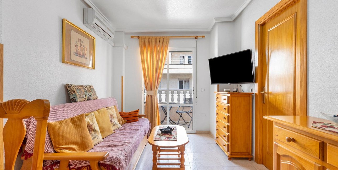 Resale - Apartment / flat -
Torrevieja - Estacion de autobuses