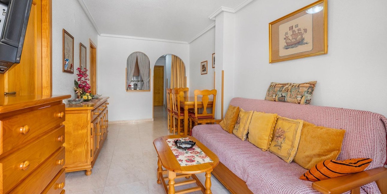 Resale - Apartment / flat -
Torrevieja - Estacion de autobuses