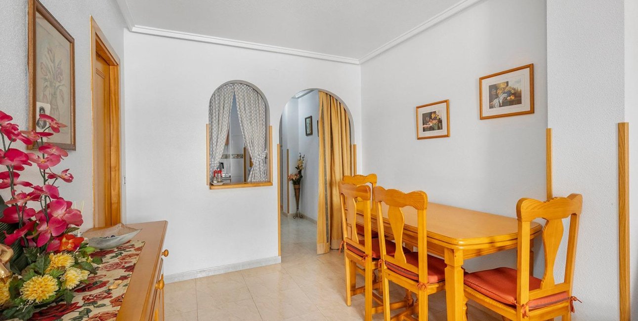 Resale - Apartment / flat -
Torrevieja - Estacion de autobuses