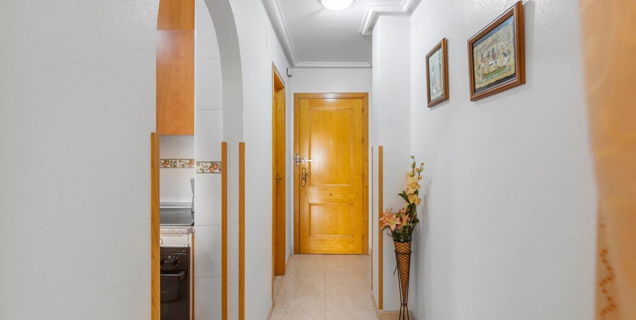 Resale - Apartment / flat -
Torrevieja - Estacion de autobuses