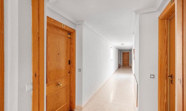 Resale - Apartment / flat -
Torrevieja - Estacion de autobuses