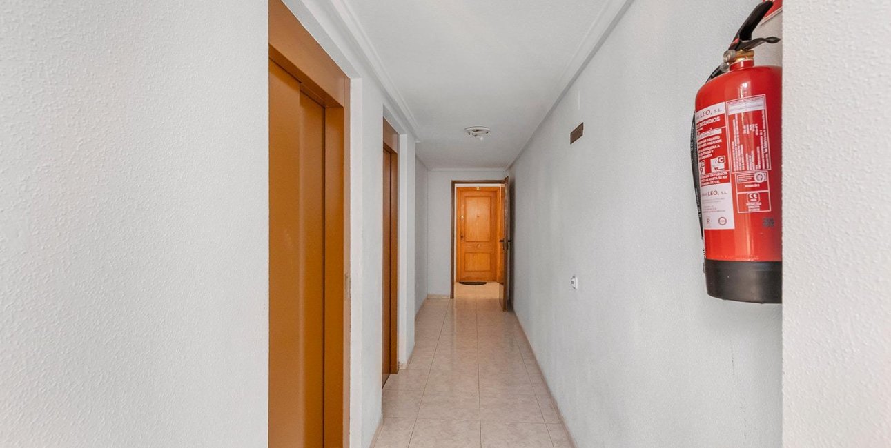 Resale - Apartment / flat -
Torrevieja - Estacion de autobuses