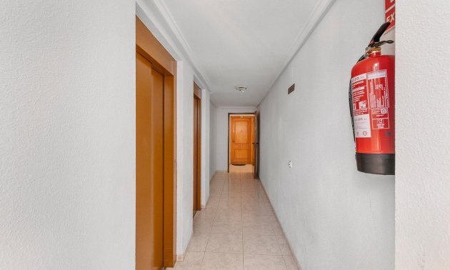 Resale - Apartment / flat -
Torrevieja - Estacion de autobuses