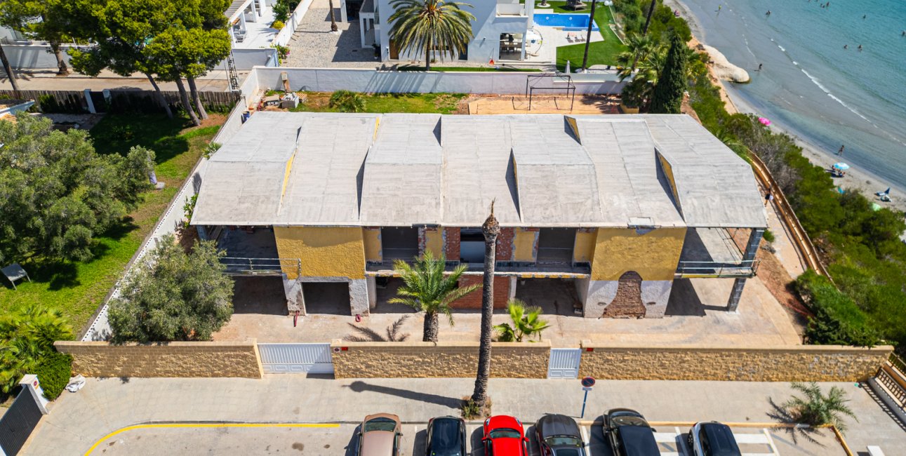 Resale - Villa -
Orihuela Costa - Cabo Roig