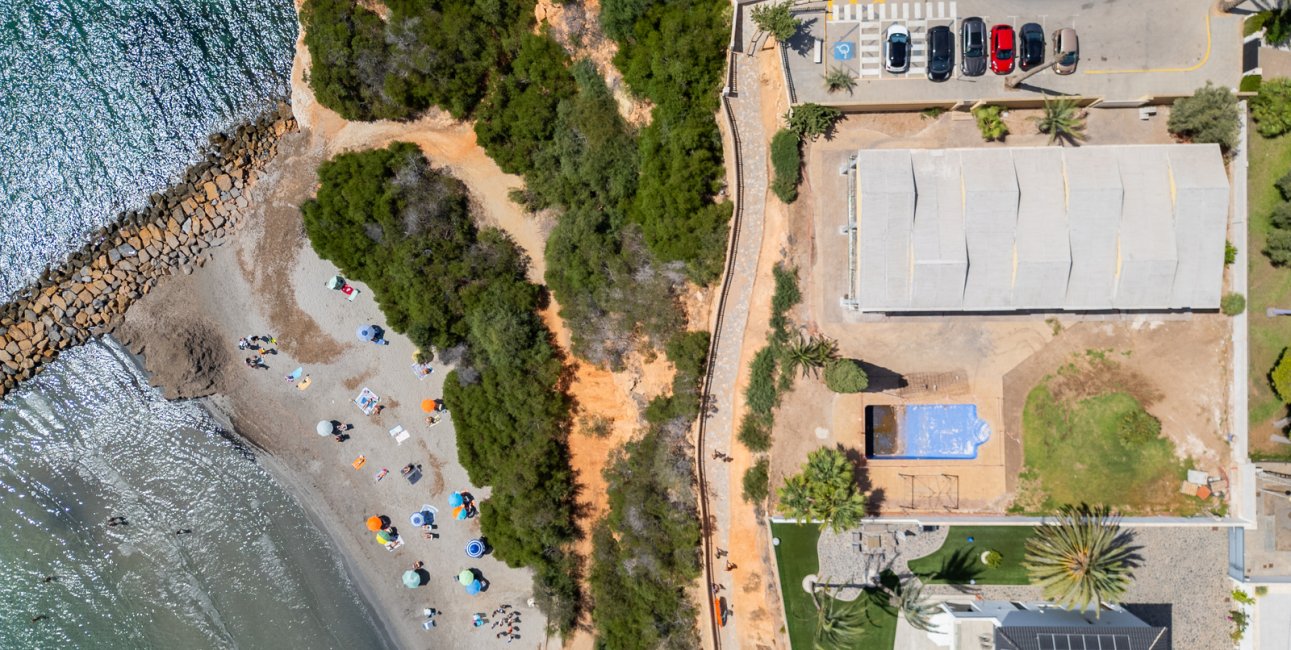 Resale - Villa -
Orihuela Costa - Cabo Roig
