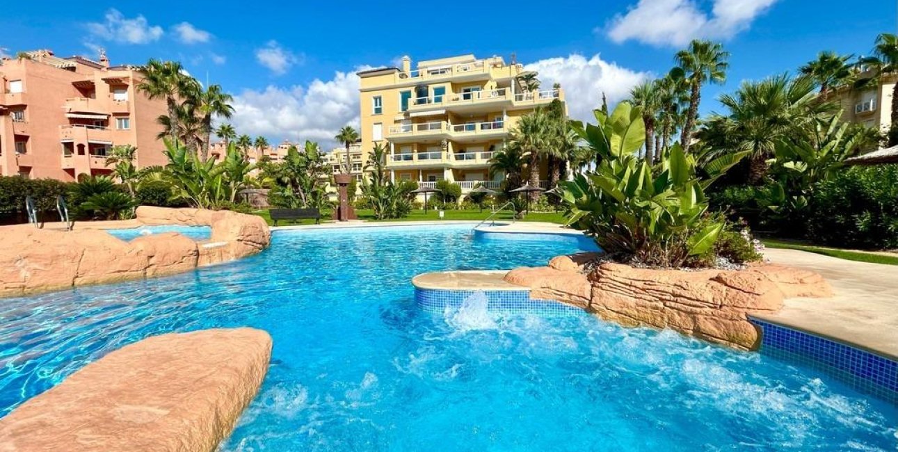 Resale - Penthouse -
Dehesa de campoamor - Campoamor