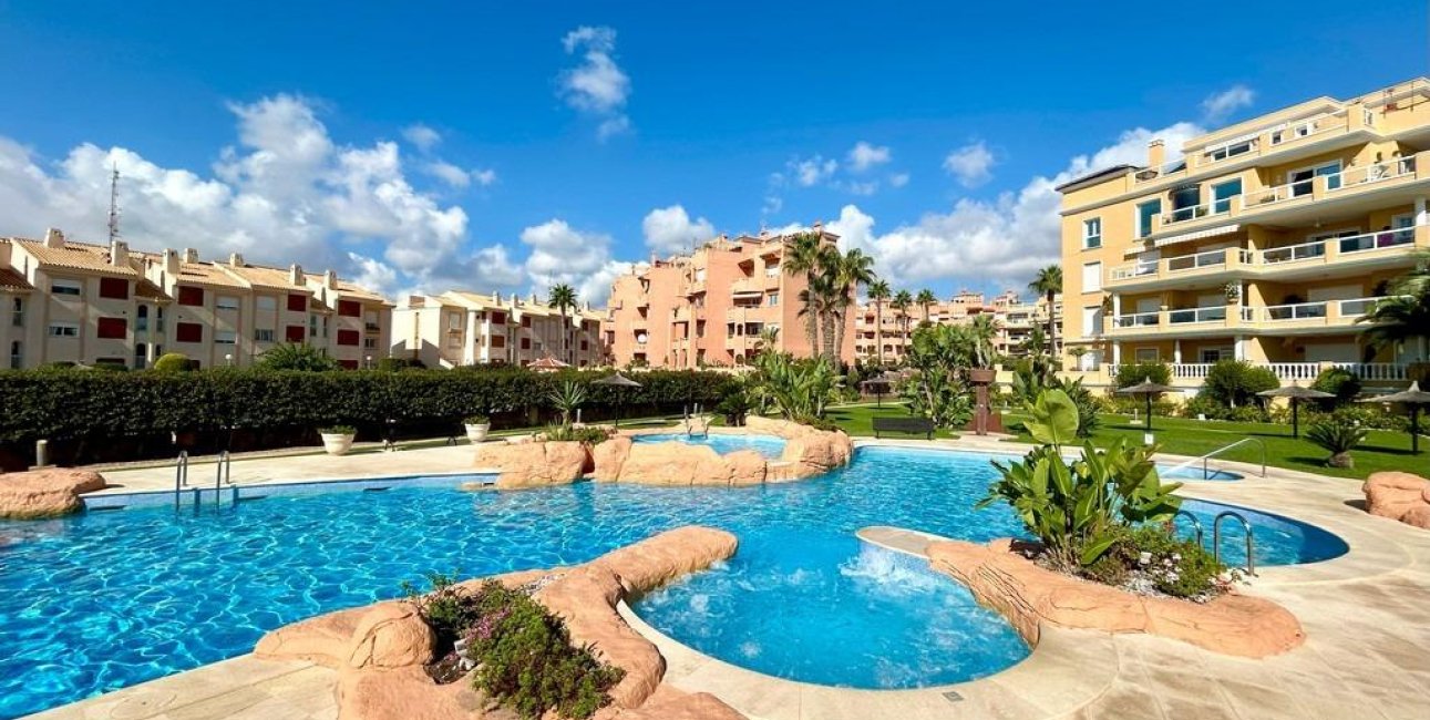 Resale - Penthouse -
Dehesa de campoamor - Campoamor