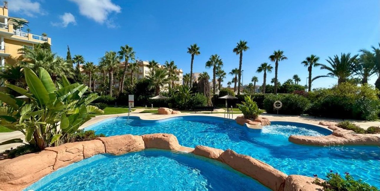 Resale - Penthouse -
Dehesa de campoamor - Campoamor