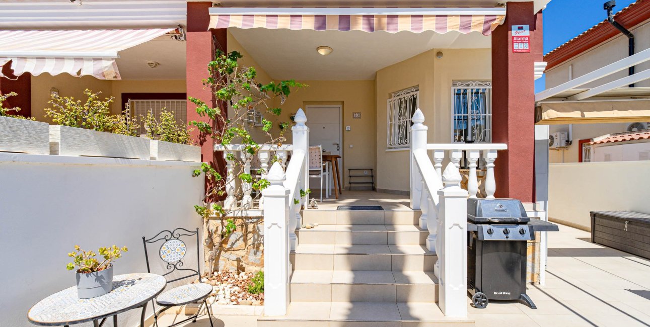 Resale - Townhouse -
Ciudad Quesada - Doña Pepa