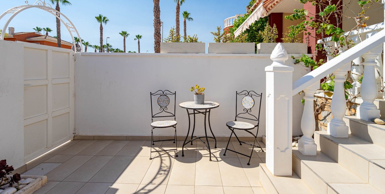 Resale - Townhouse -
Ciudad Quesada - Doña Pepa