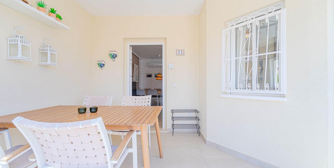 Resale - Townhouse -
Ciudad Quesada - Doña Pepa
