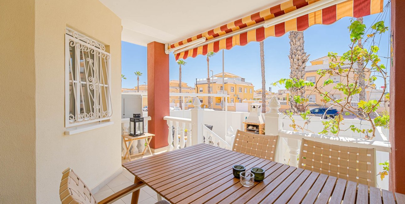 Resale - Townhouse -
Ciudad Quesada - Doña Pepa