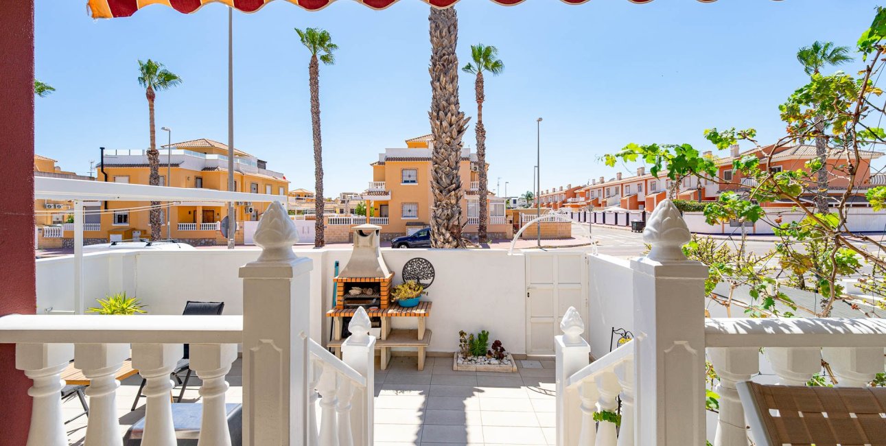 Resale - Townhouse -
Ciudad Quesada - Doña Pepa